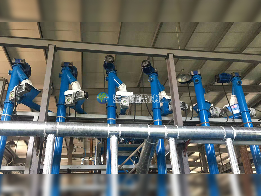 天津某化工（氧化鋁粉）輸送項(xiàng)目現(xiàn)場 （管式螺旋） 